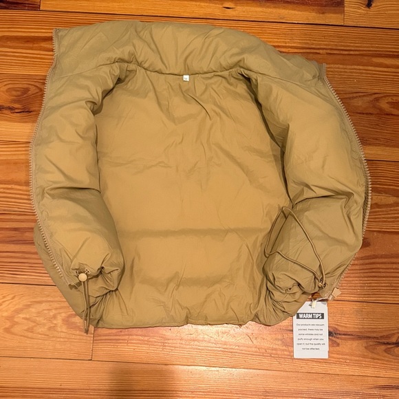 Women’s Tan Puffer Vest - Picture 3 of 4